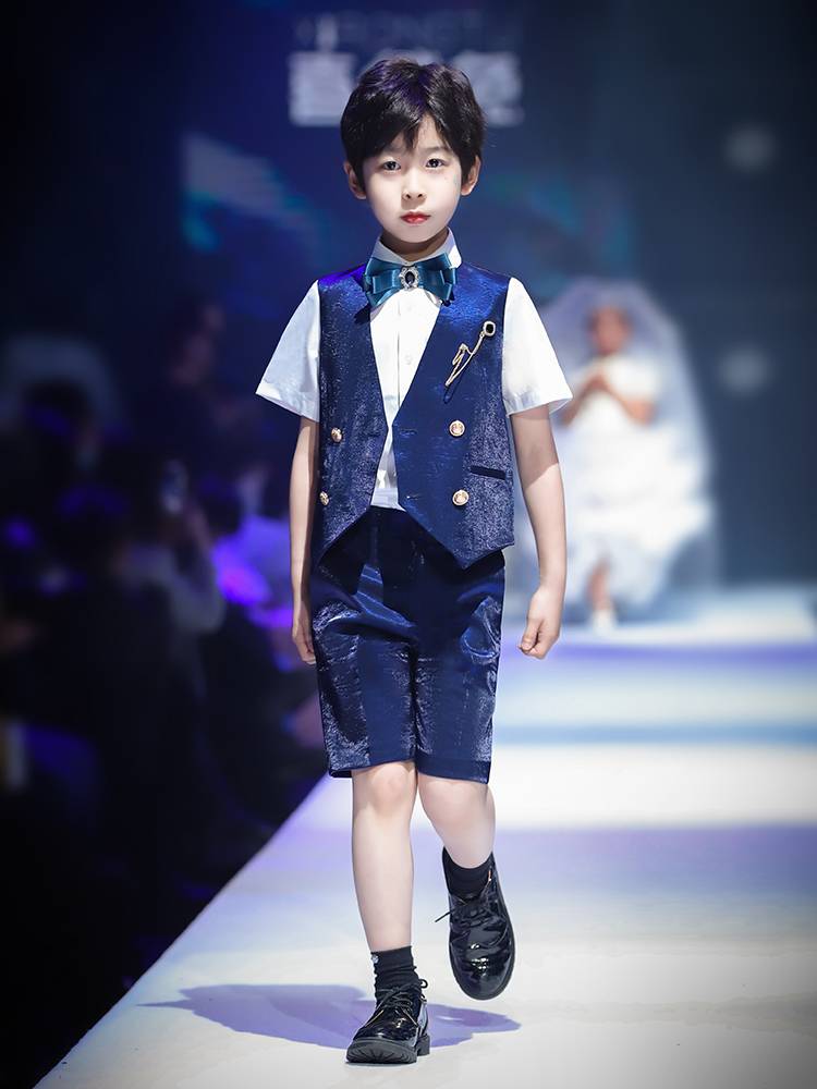 Children's suit suit boys summer dress birthday flower children's vest Yinglun catwalk host piano performance suit