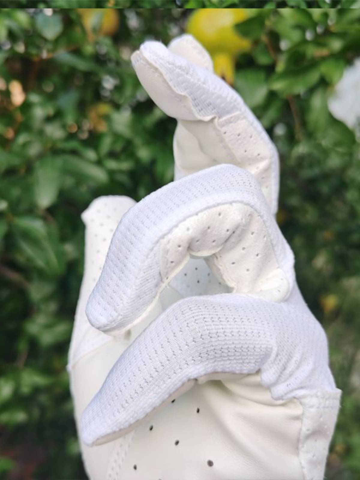 Spring and summer equestrian glove men and women riding gloves, air -breathable anti -grinding horse riding protective white competition glove equestrian clothing