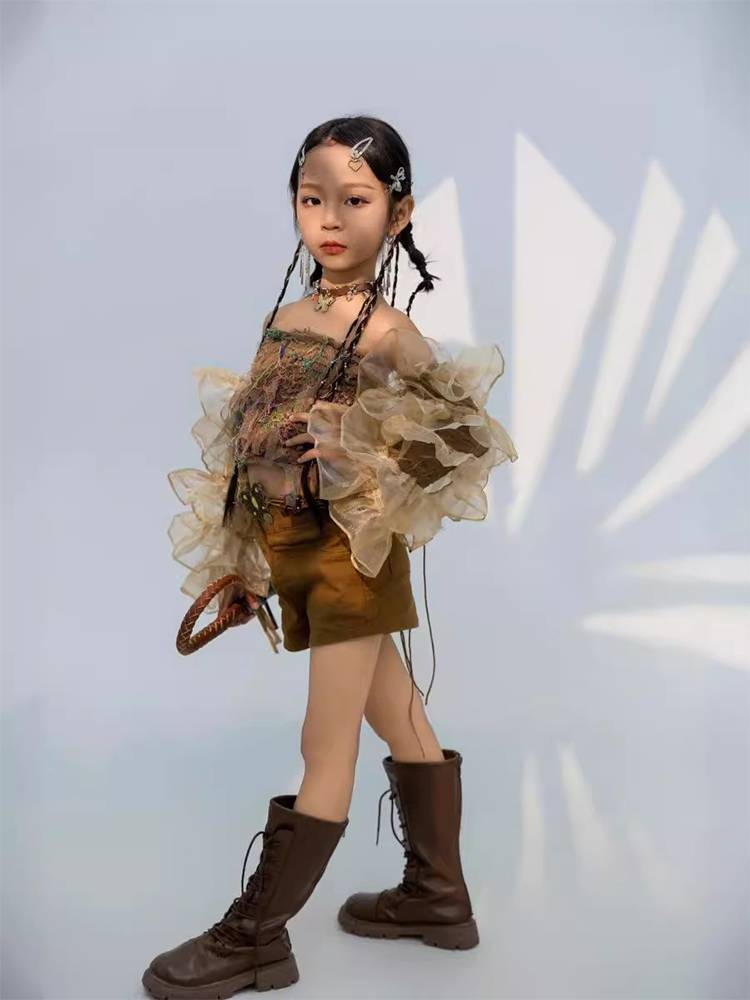 Girls' dunes wasteland Western denim locomotive style children's catwalk show car model punk performance service