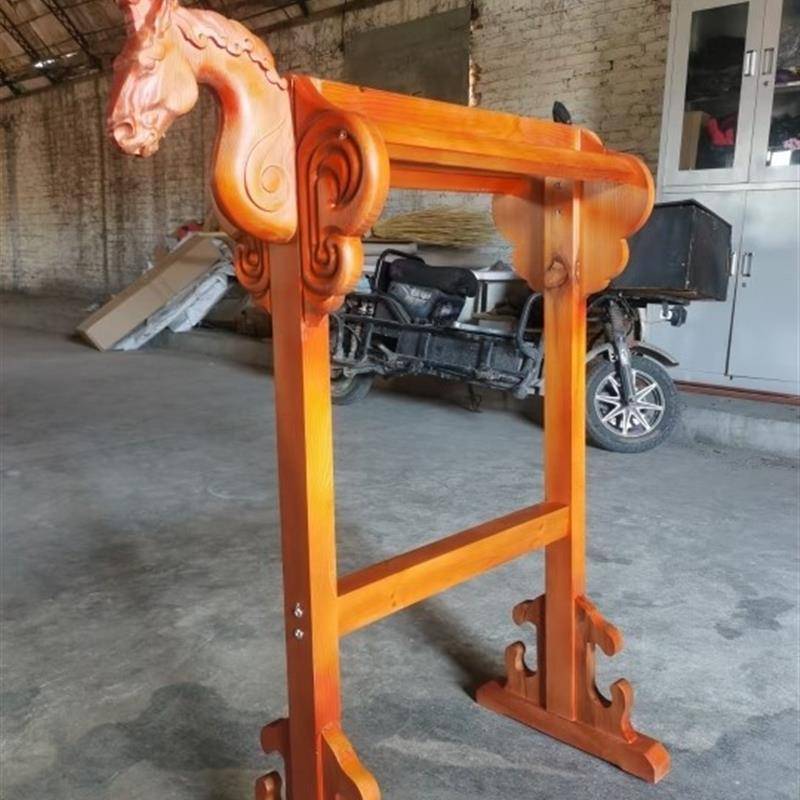 A saddle shelf 3