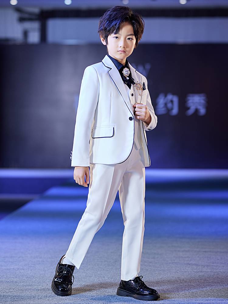 Children's suit suit British handsome boys host dress in the gown of the big child piano show performance dress summer