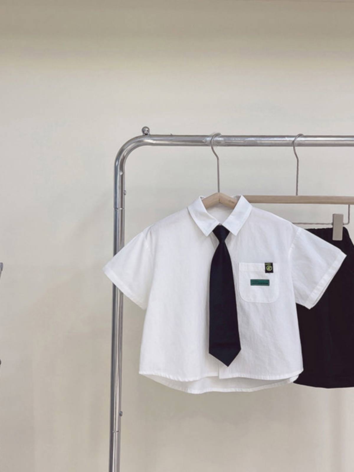 Boys short -sleeved suit performance service Xiaoshuang children take pictures graduation dresses boys clothing host and children's performance service