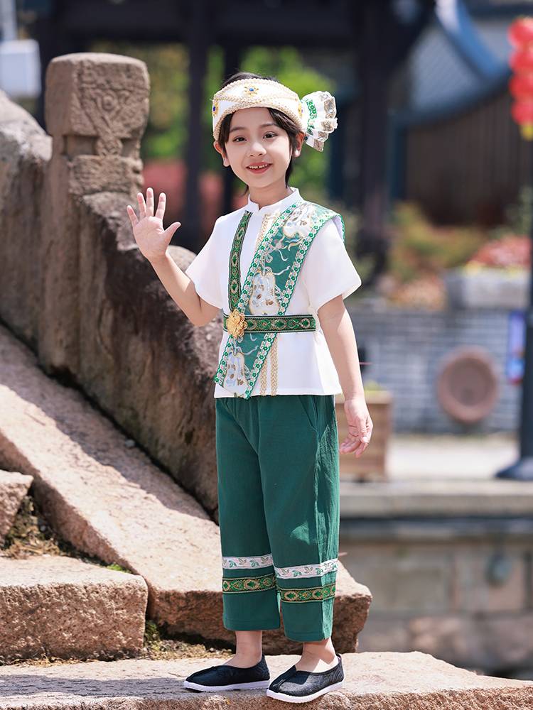 Water Porching Festival Boys Dai Costume Autumn Yunnan Travel West Shuangdian Na Children's Ethnic Minority Clothing Performance Services