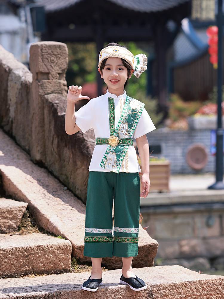 Water Porching Festival Boys Dai Costume Autumn Yunnan Travel West Shuangdian Na Children's Ethnic Minority Clothing Performance Services