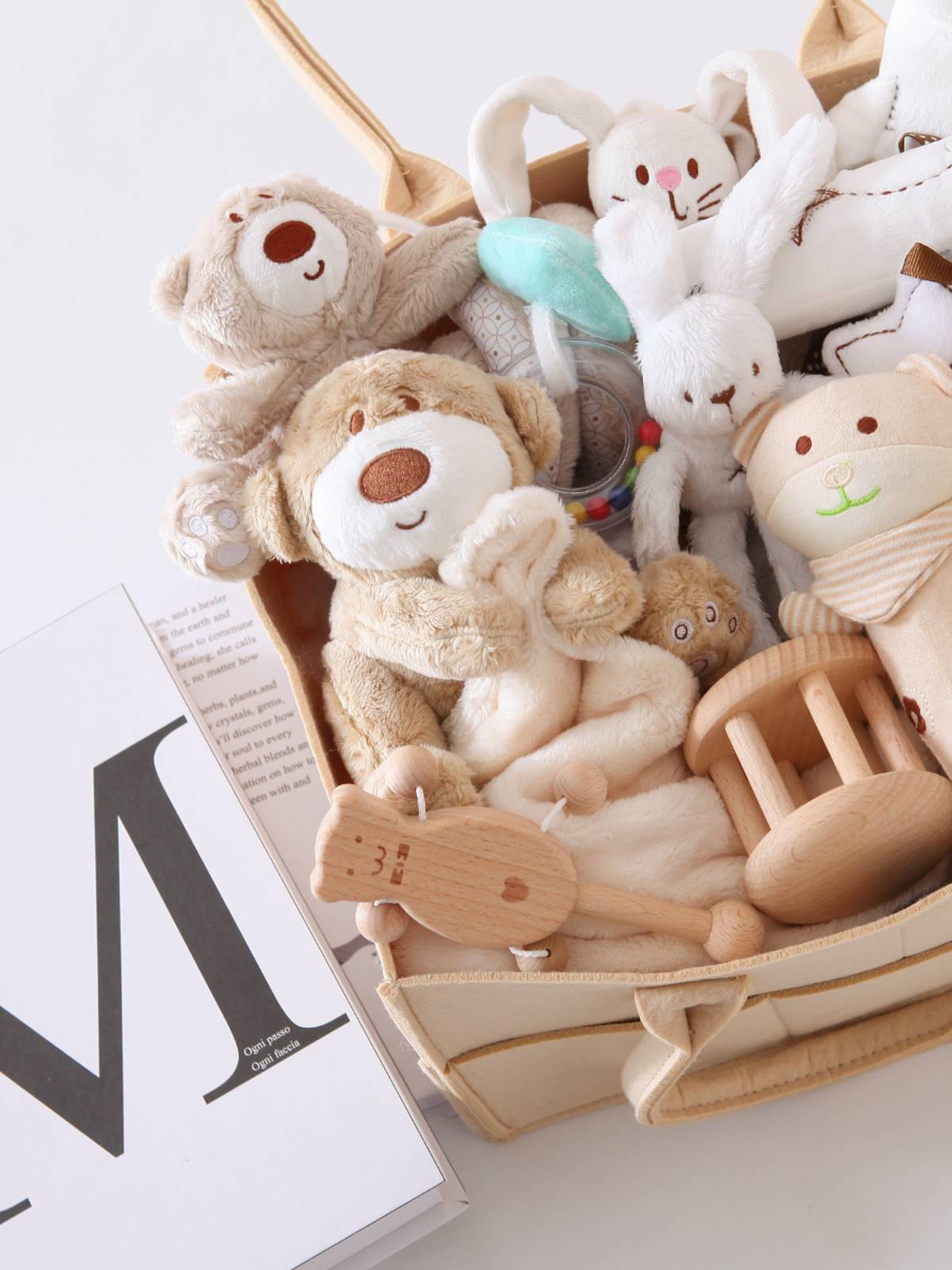 Newborn baby gift box Full moon meets gift wooden ratting toys