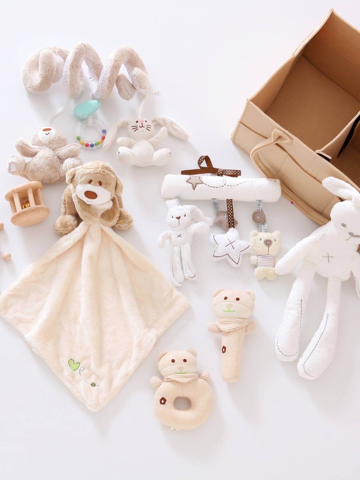 Newborn baby gift box Full moon meets gift wooden ratting toys