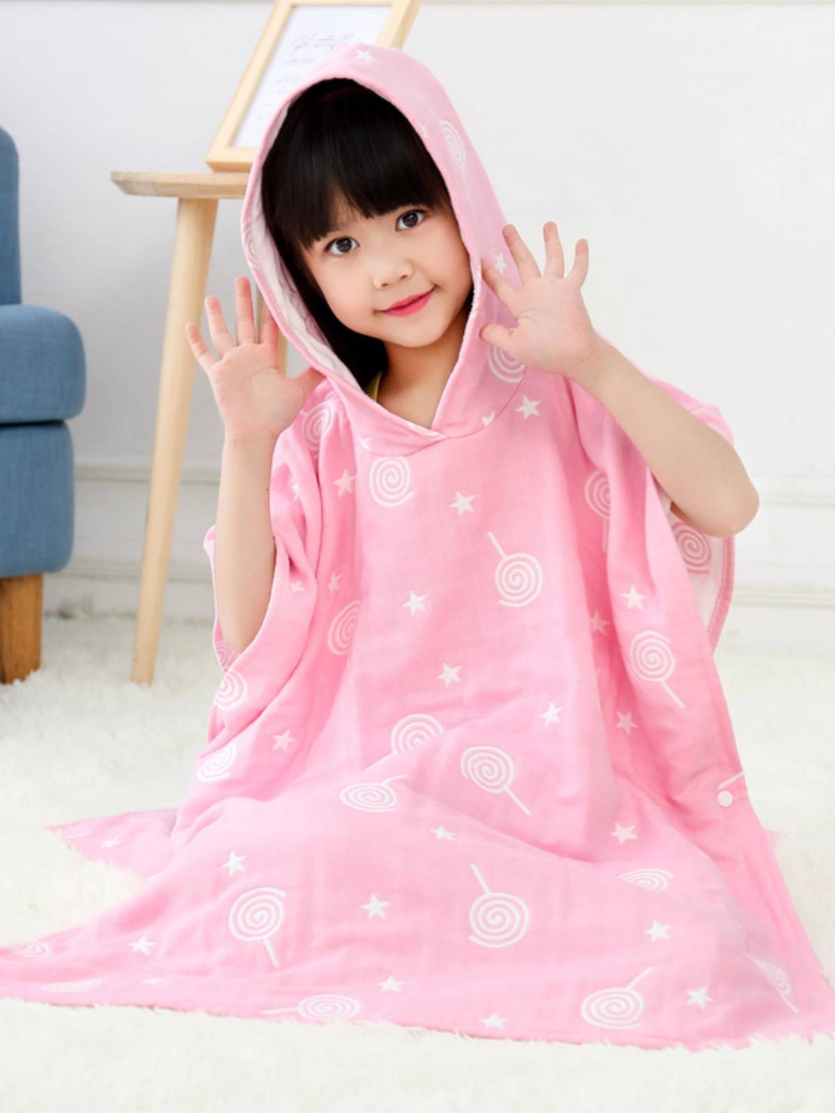 Children's bath towel cloak with hat, cotton gauze absorption super soft swimming children summer bathrobe baby can wear hood