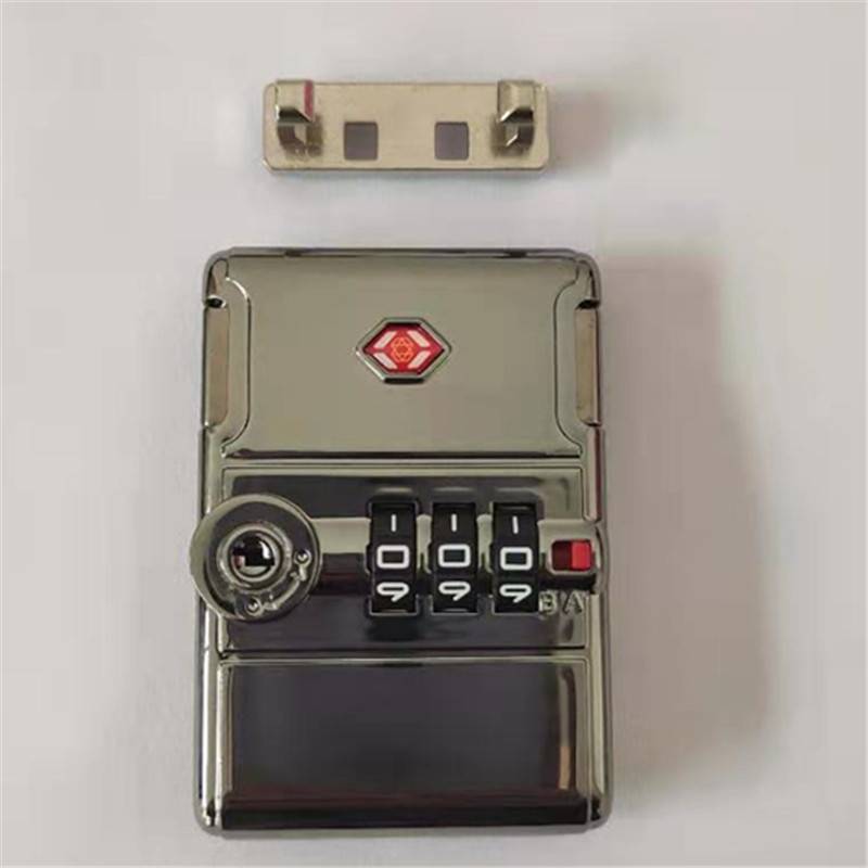 THE SQUARE LOCK GUN IS A GRAY ONE