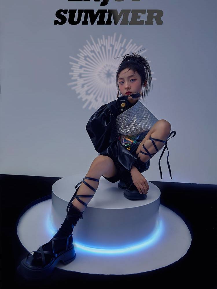 Children's Photography Clothing Photo Technology Cool Girls Wet Show Fashion Personality Exaggerated Model runway fashion