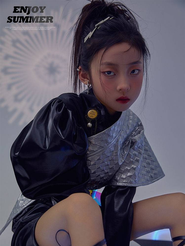 Children's Photography Clothing Photo Technology Cool Girls Wet Show Fashion Personality Exaggerated Model runway fashion