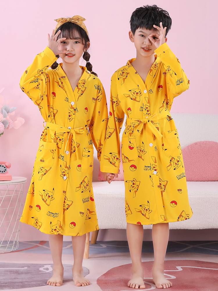 Children's robe Spring, autumn and summer thin cotton bath towels can be wearing boys and girls.