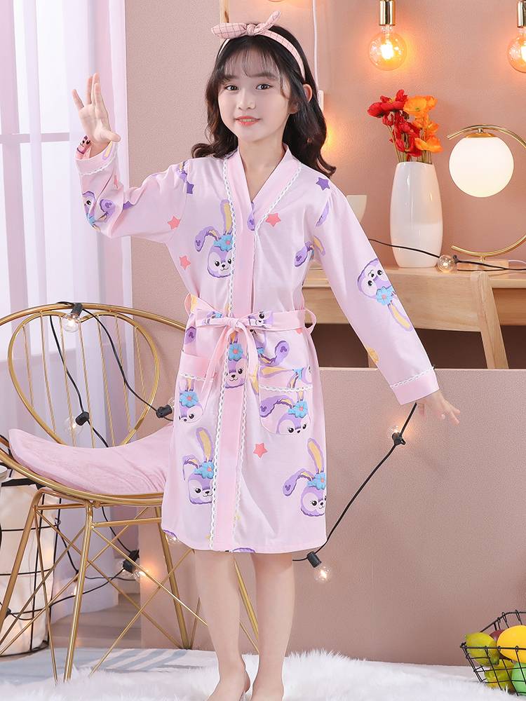 Children's robe Spring, autumn and summer thin cotton bath towels can be wearing boys and girls.