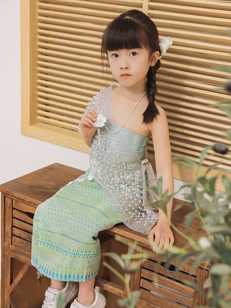 Porquy Demon Skirt Set Liuyi Children's Performance Performance West Double Edition Tourism Photo Little Red Book Explosion