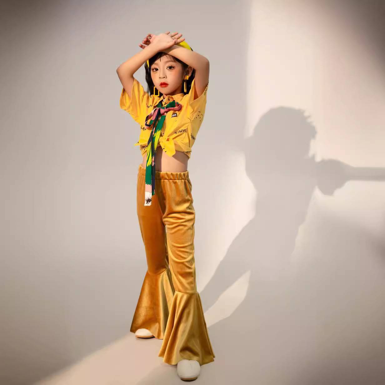 Girls Retro Hong Kong Wind Fun Pants 8090 Children's catwalk show locomotive windmill contest performance studio tide
