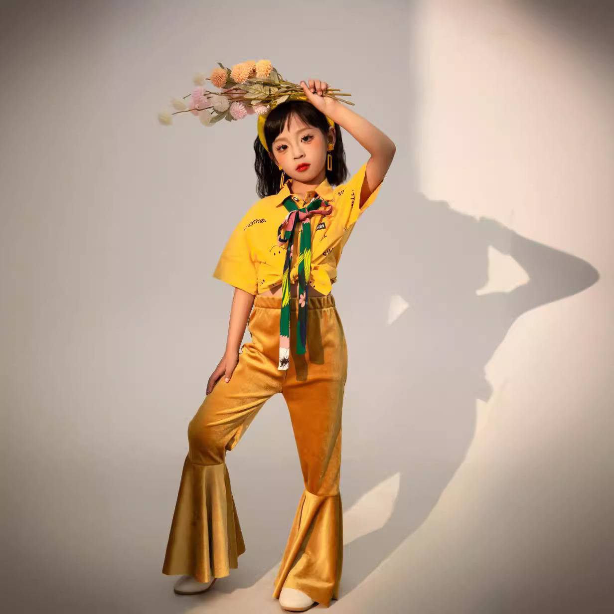 Girls Retro Hong Kong Wind Fun Pants 8090 Children's catwalk show locomotive windmill contest performance studio tide