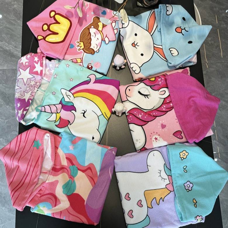 Increase the size of a cartoon with hat, children's bath towel cloak, bathrobe can be worn in summer fast bath, bathing, swimsuit non -pure cotton