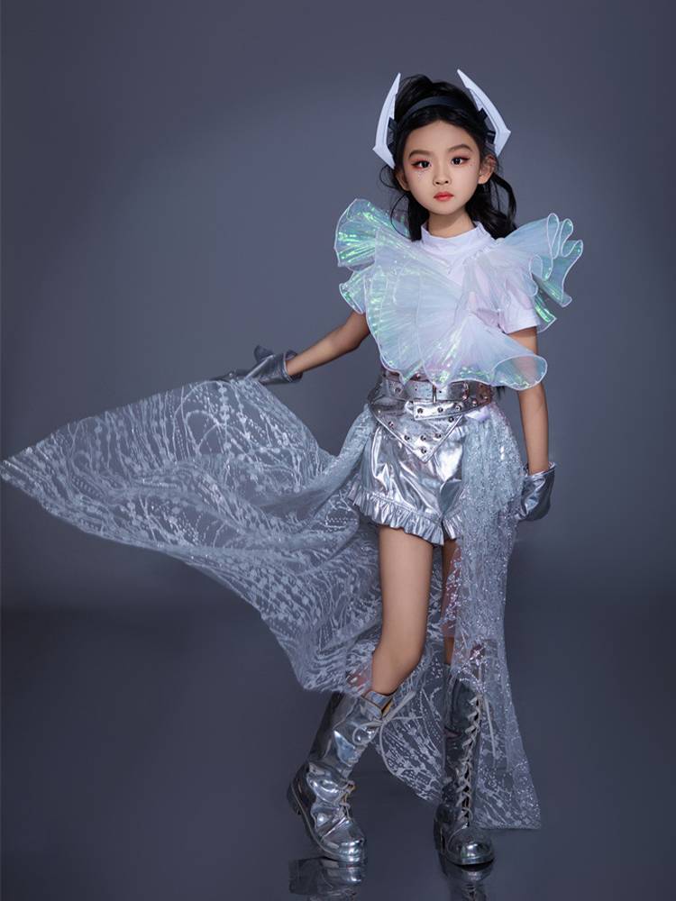 Girls' Model runway performed Shins Dragon Tailing Cosmic Machinery Wind Technology Swipe Future A sense of Show Show 8