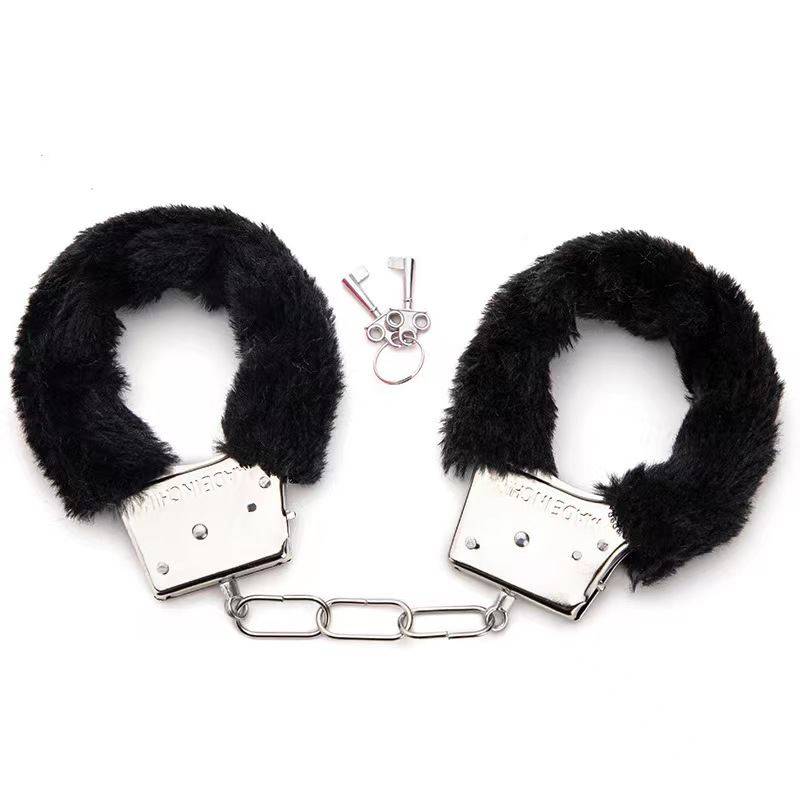 Handcuffs bracelets and children's toys scripts Killing room props stainless steel bracelet couple iron alloy foot torture