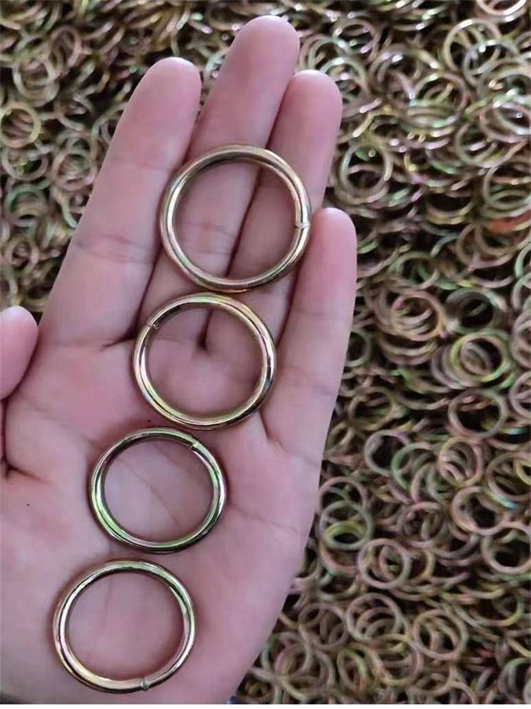 WELDING OF A RING OF RIMS AND RIMS AND RIMS AND RIMS AND RIMS