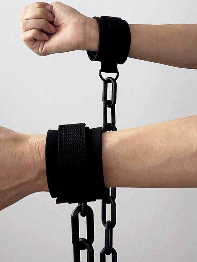 Stage performance chain handcuffs and drama Li Yu and Jiang sister Liu Hulan chain chain adjustable size customcuffer students