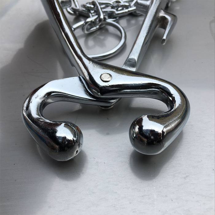 Bring a traction with a bull nasal clamp beef fixed beast with animal husbandry equipment, bull nose clip