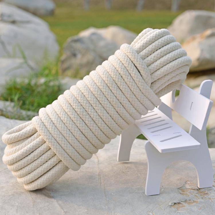EssenceTie Niu Special Rope Slip Blood Blossom Blind Neck Cage Cage Cage House -resistant Rap Horse Rope Horse Rope Plug -in