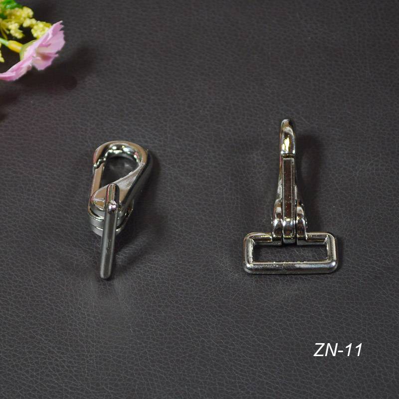 Pistols of gold, metal on the bottom, hooks on the bottom