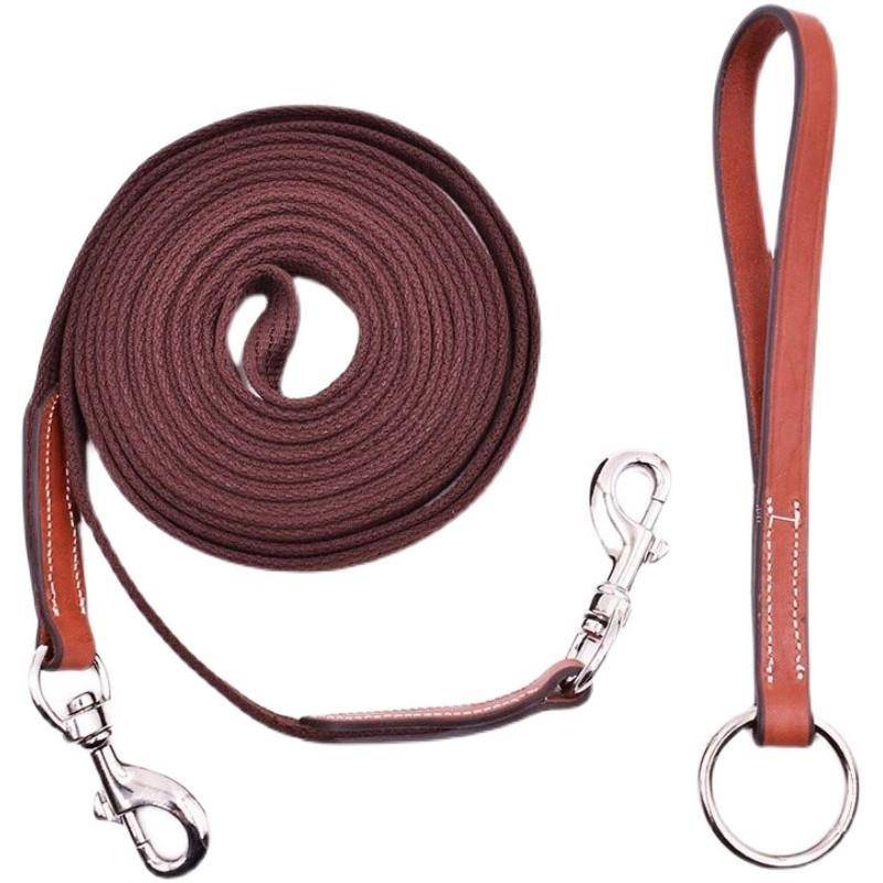 A horse's accompaniment training horse equipment for a horse on the side of a horse