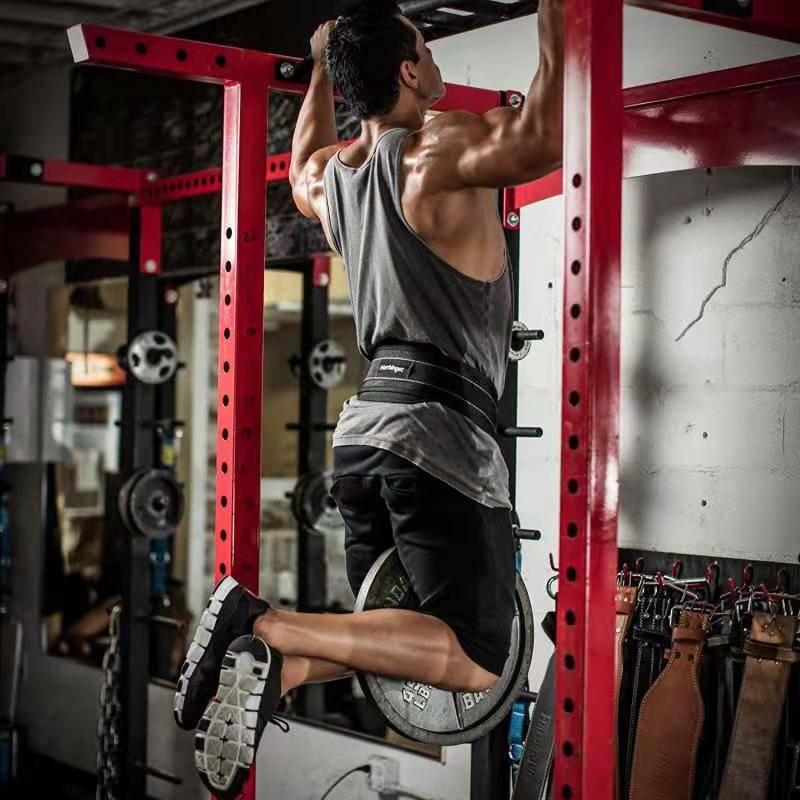The weight belt pulls up the weight belt and the ring bell increases the weight of the chain