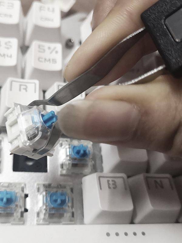 Mechanical keyboard pull -up key device thickened hard steel shafts keycap to remove customized hot plug -in steel wire pull -out shaft