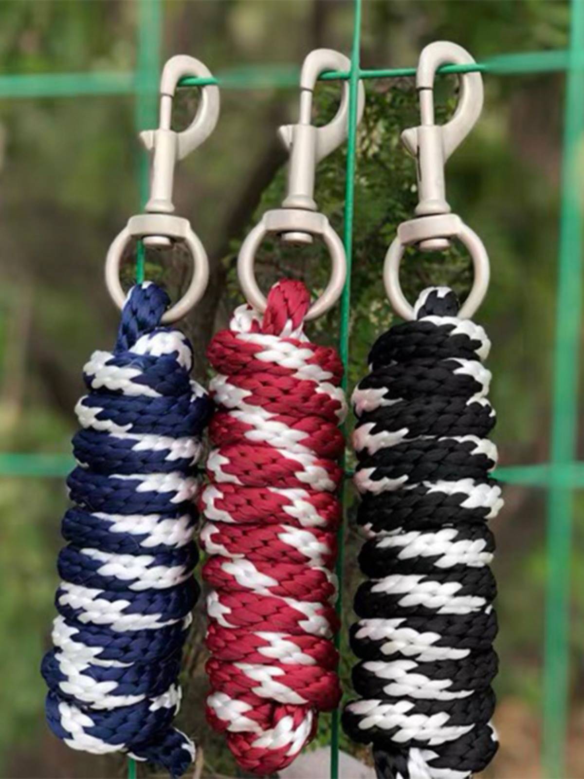 Hand -woven equestrian traction La Molf Soda Tau Tau Tauch -tap The rein horses steel rope Put a dog rope special hook