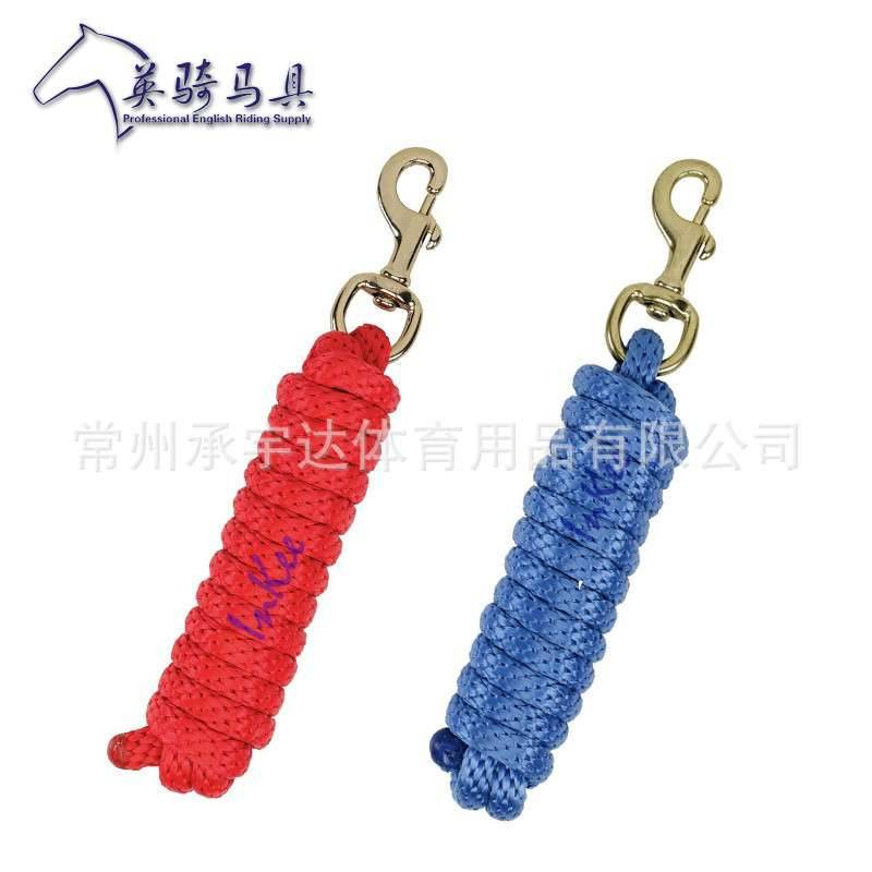 Horse utensils and two-metre toe-to-to-to-to-toe