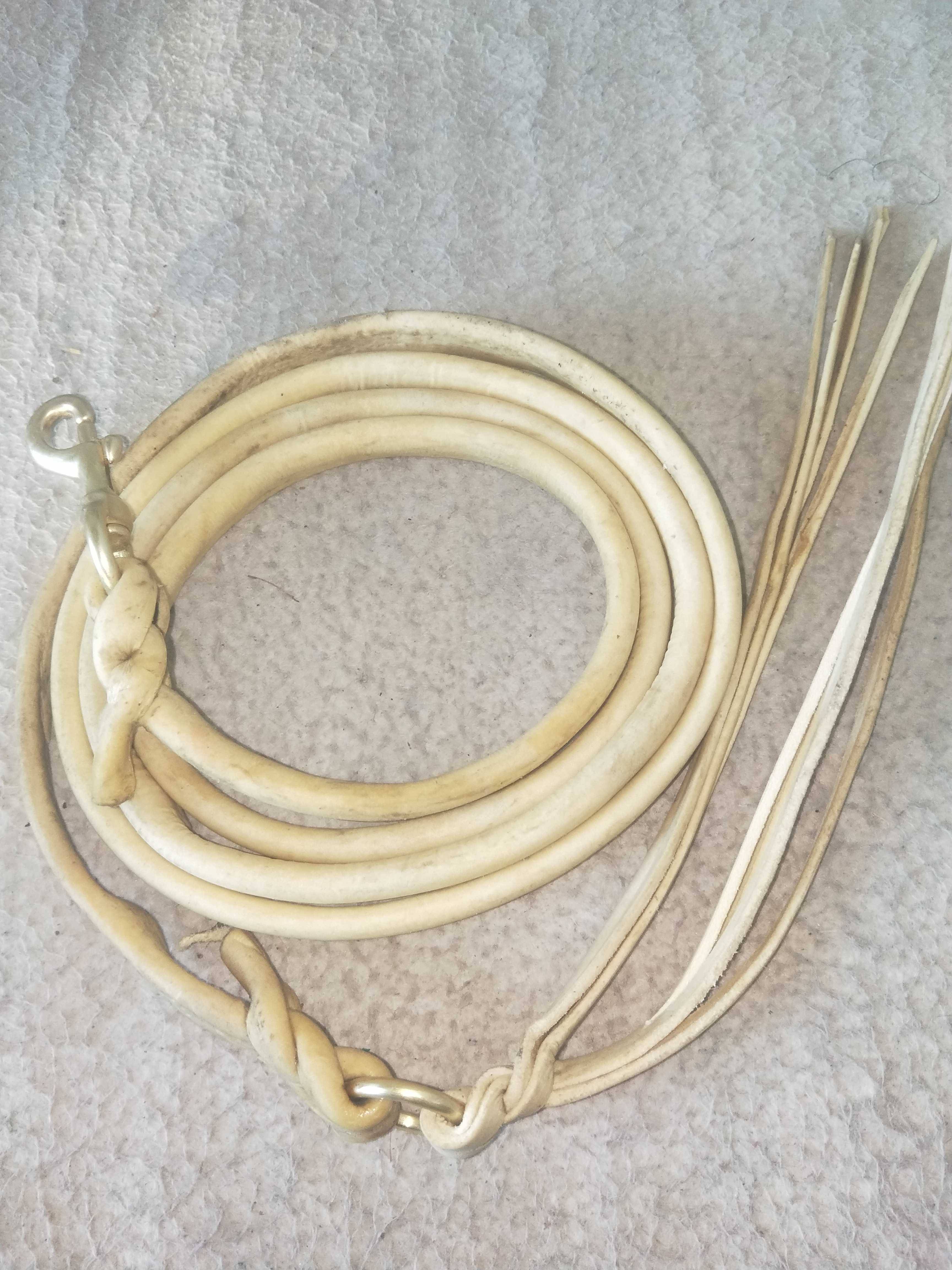 True cowhide strip horses horses and horses reins are strong and durable