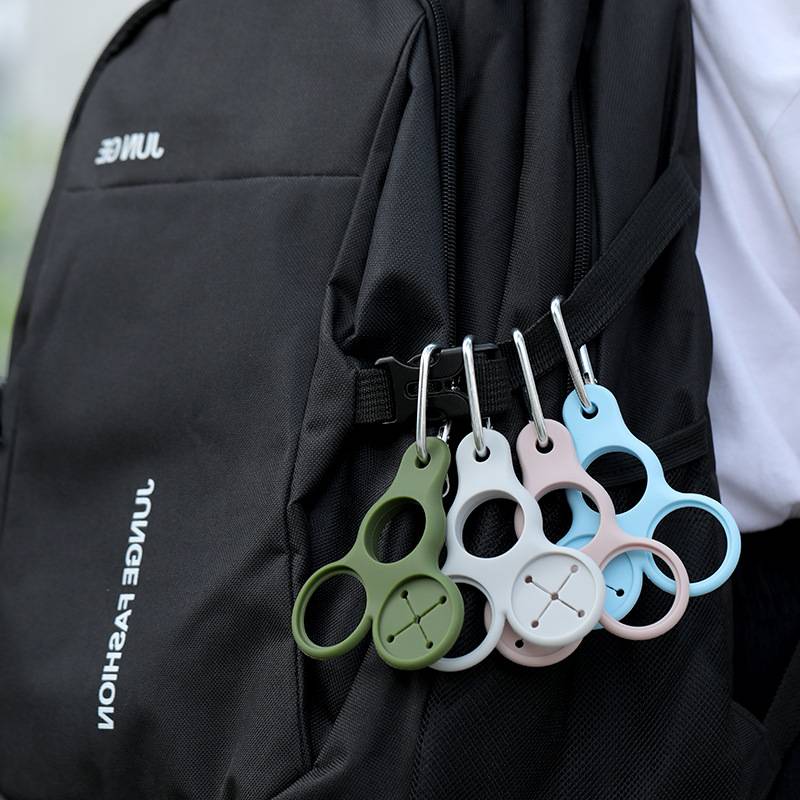 Outdoor water bottle hanging buckle beverage and mineral water to store artifact climbing belt backpack with towels to link