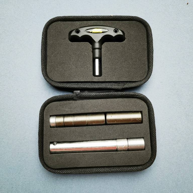 8 grains of weight + wrench + bag