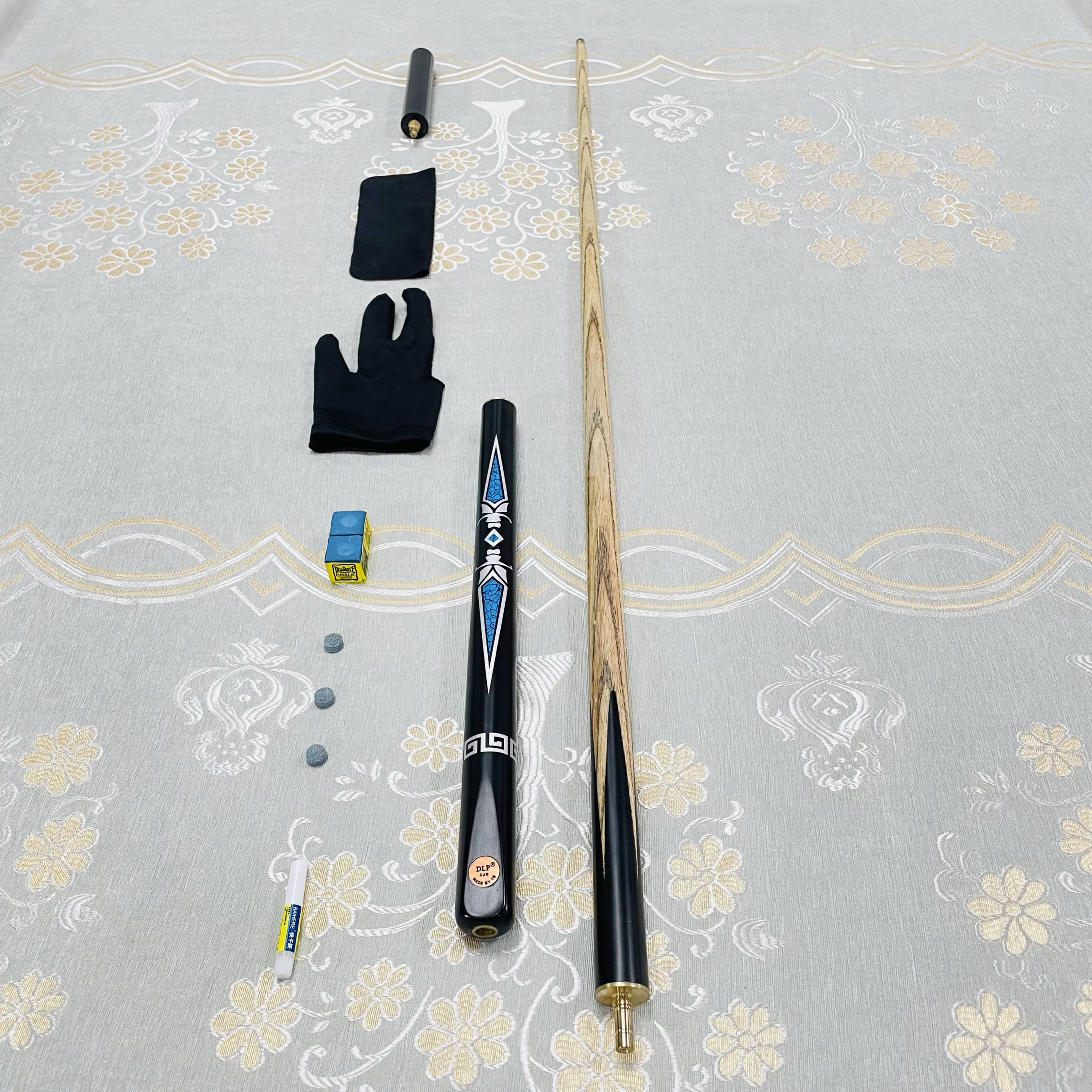 DLP God of War Blue Sword Small Terminal Terminal Pinerist Pineapple Desk Ring Chinese -style Black Batski handicon