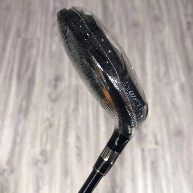 A golf club