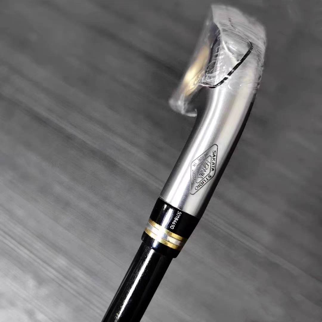 Honma Red Horse Golf Men's Two Star IS-01 Series No. 4 long hardcore Golf kick-off iron