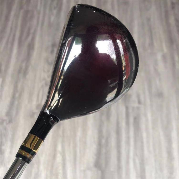 A golf club