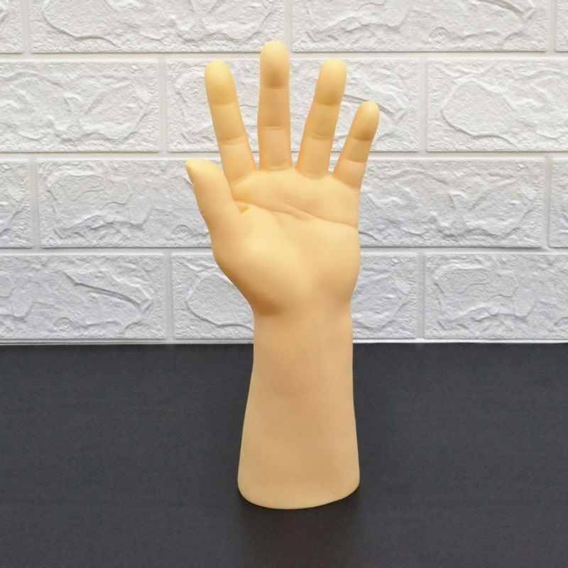 Impersonating a man with a left hand, official