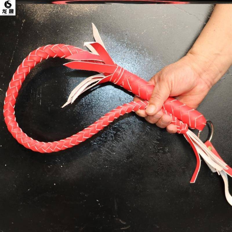 80 centimeters of red, pure cow-skin whips