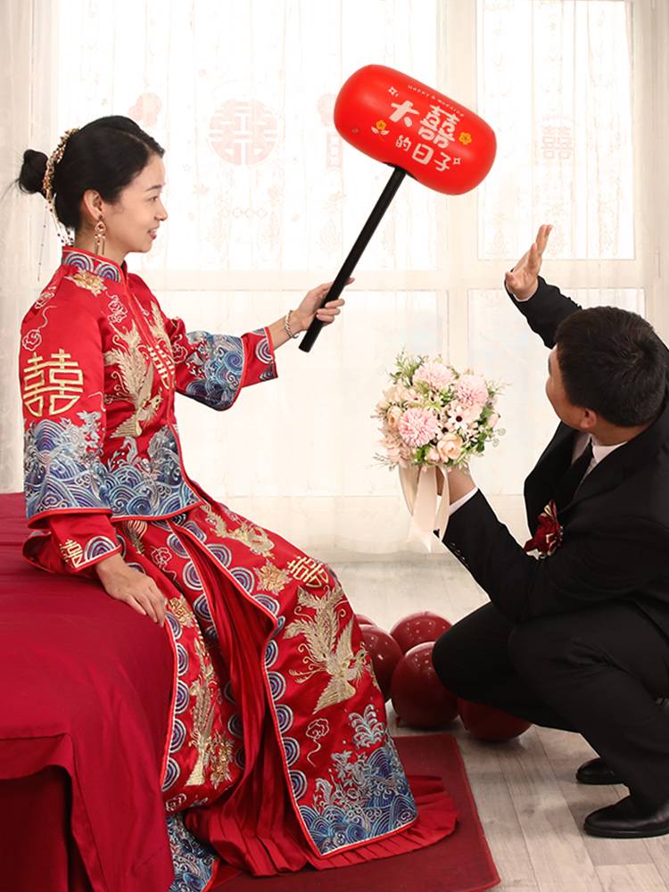 Marriage picking up a close -up hammer inflatable thousand tons of hammer large -blocked games