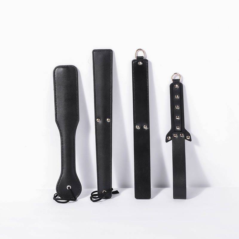SP Practice Tools as your baby cat knight equipped with small leather whip horses whip horses riding and split whip