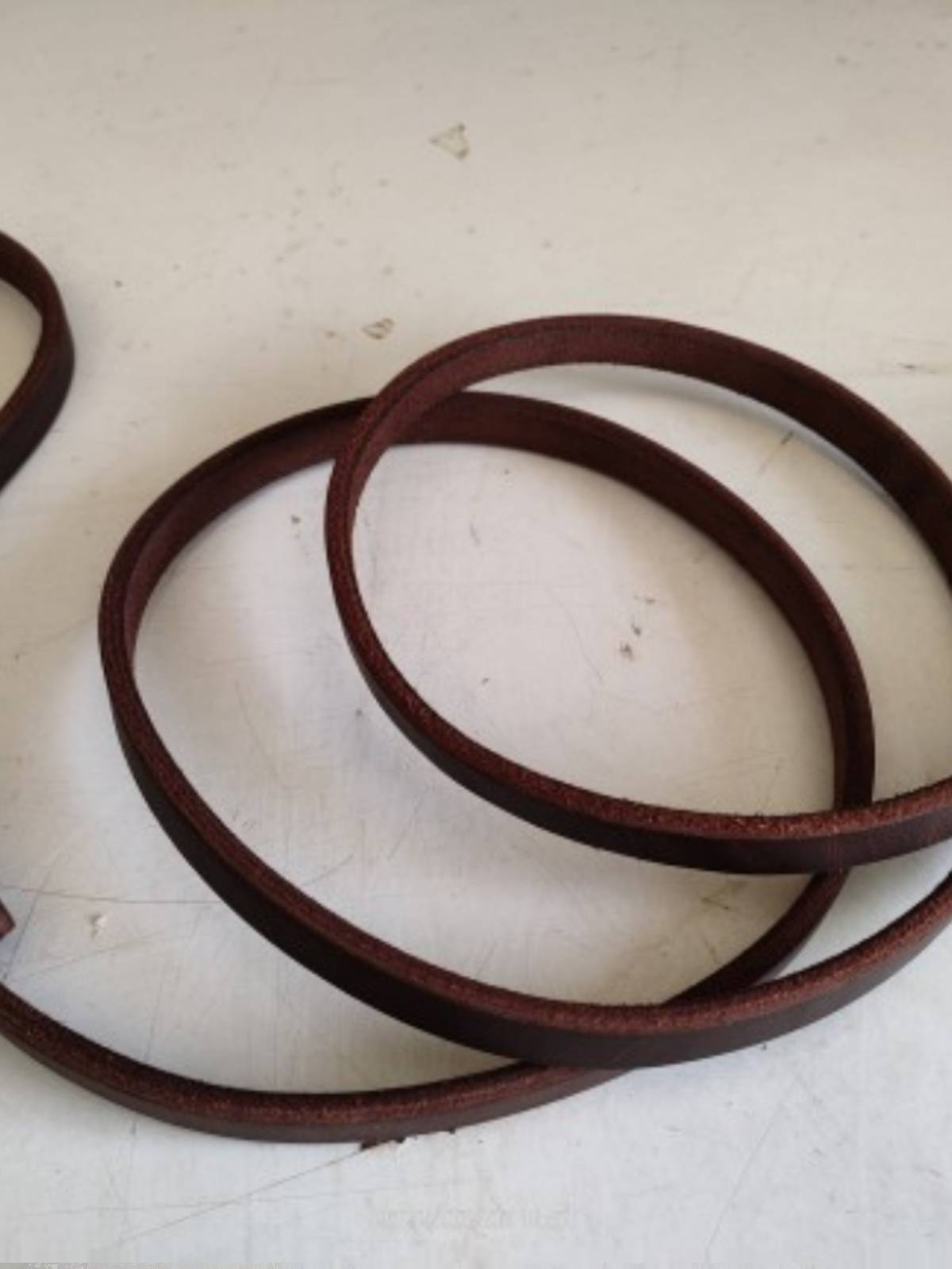 Cowhide dog chain German Mu competition rope dog chain leather rope imported oil leather leather traction with dog traction