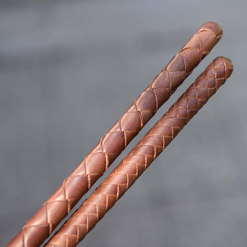 Cowhide retro plowing teaching refers to teaching stick cowhide refers to reading stick explanation command hand -woven dance martial arts new products