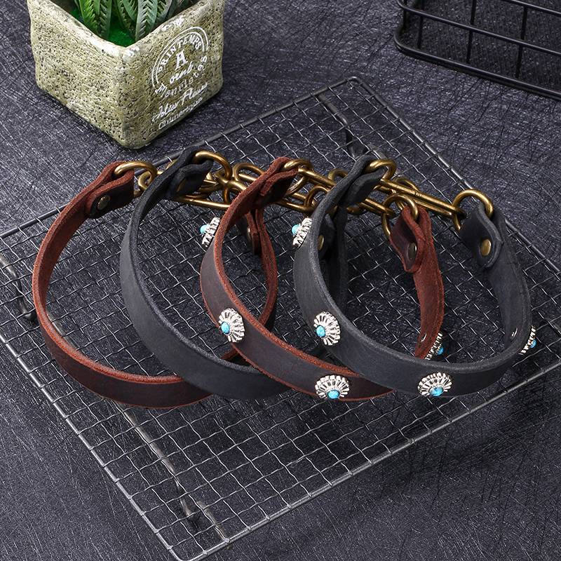 Little dog collars, little dog collars, gravitational wibitling wiring