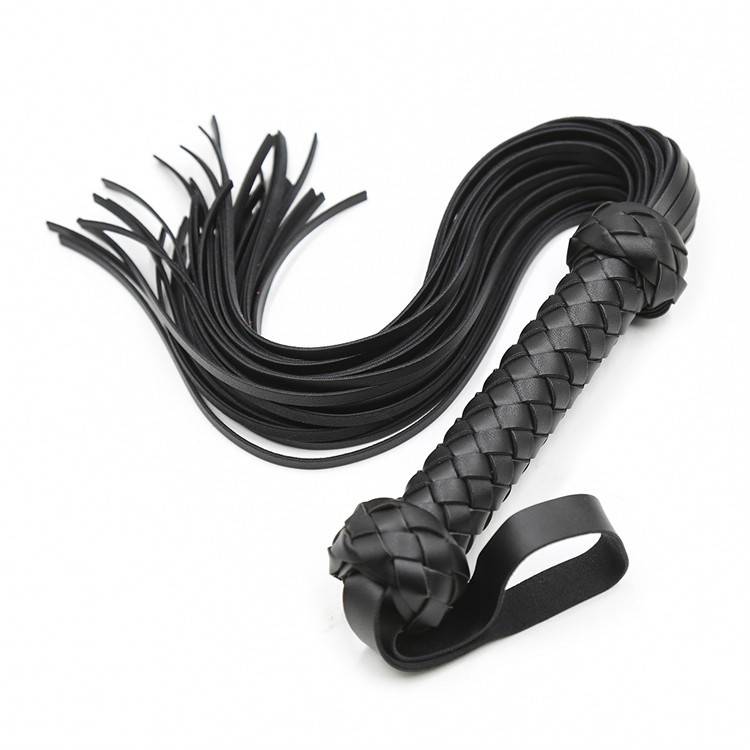 short knitting handle leather whip 49cm