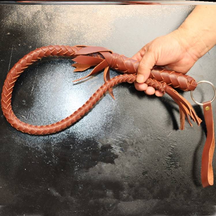 70 centimeters of brown and pure cow-skin whips