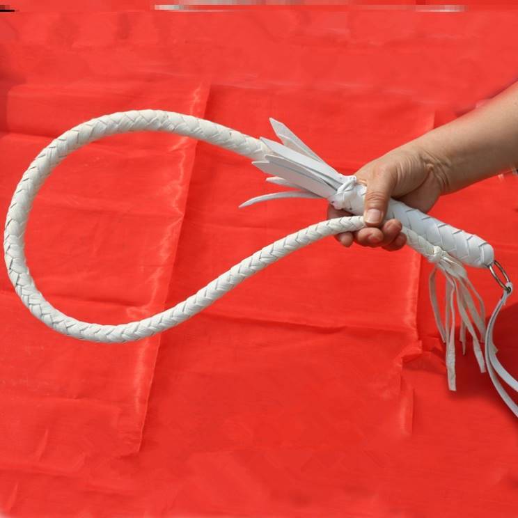 80 centimeters of white pure oxen whips