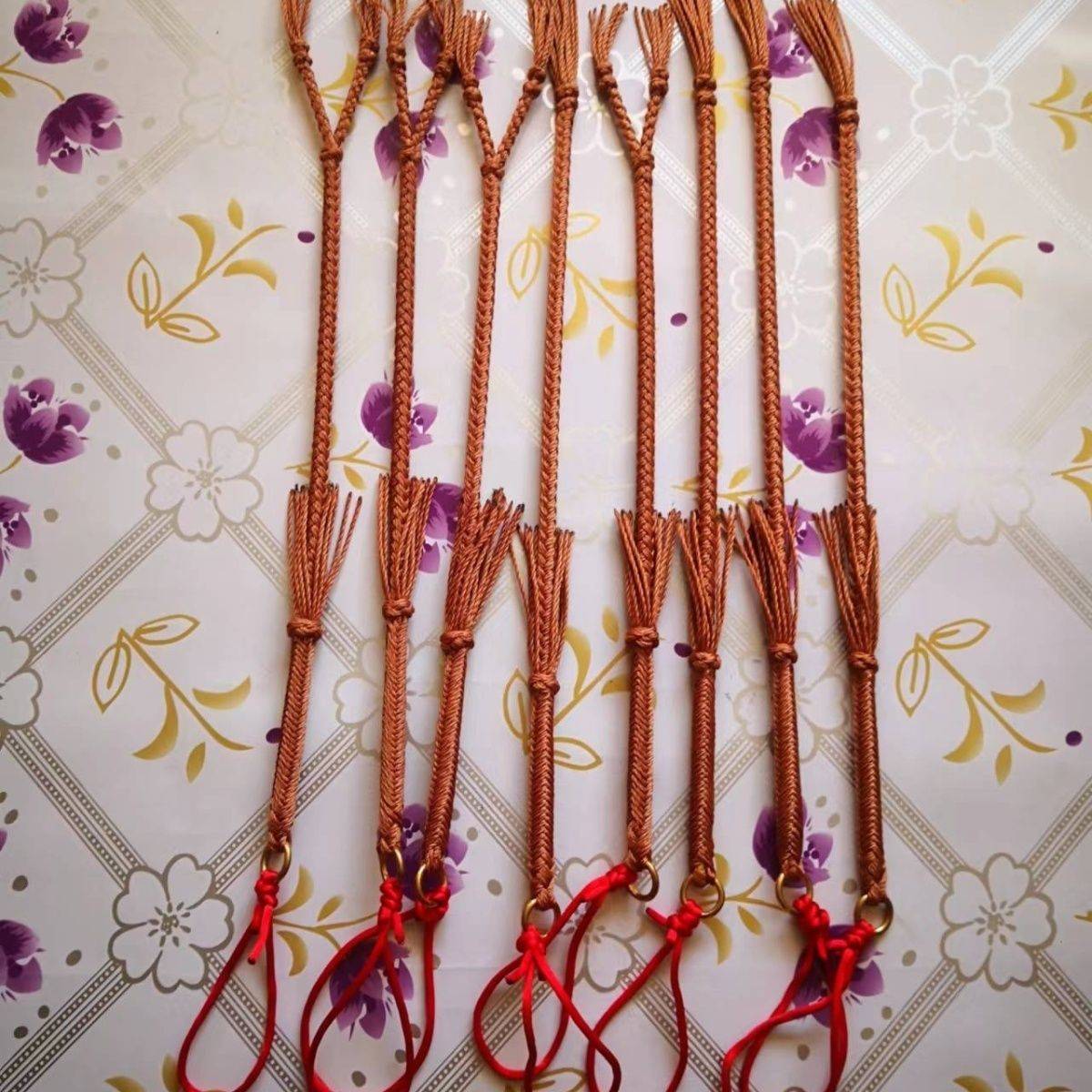 A horse whip, a tire line, a horse whip, a horse lashes